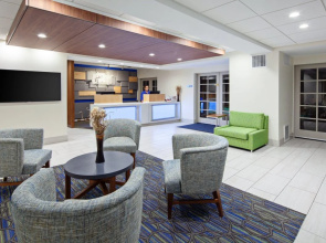 Holiday Inn Express Hotel & Suites San Diego-Escondido by IHG