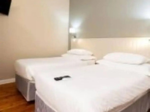 Queen's Residences by BON Hotels