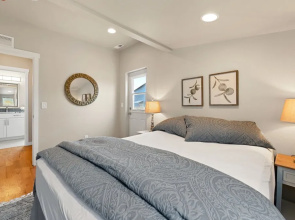 Bright and Stylish Home Great Central Location!