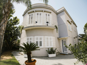 Calipso Villa