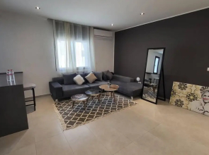 Sunset 303 Brand new apt With gym in Lac 1