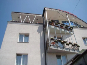 Ada Hotel