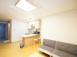Jamsil Stn & Galleria Palace Apt A