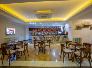 Azka Hotel