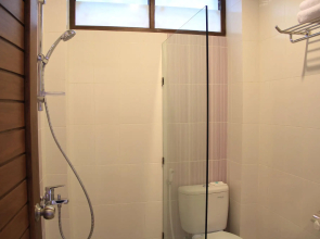 CLV Hotel & Villa