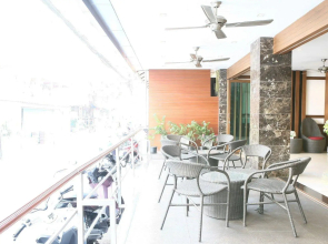 Honey Inn