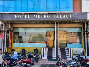 Hotel Metro Palace