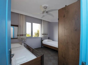 House With Amazing Sea View and Pool in Gumusluk