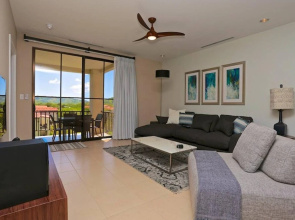 Modern - High-end Luxury Condo at Pacifico L811