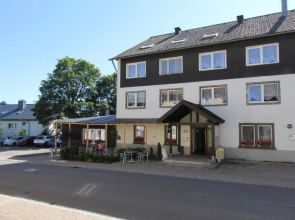 Hotel Löwen  by Mastiff