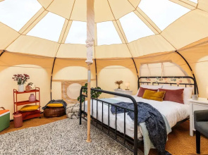 Luxury Glamping - Charlcombe Valley Orchards Bath