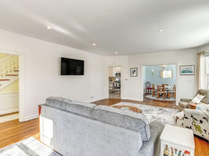 Bright Home Near Pine Lake w/ Deck & Yard