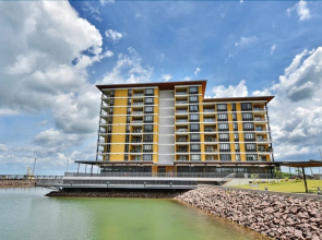 Waterfront Apartment 6208
