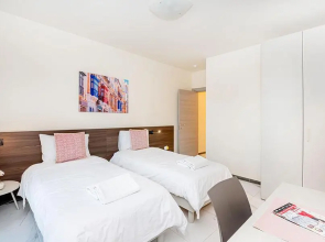 Atlantis Holiday Suites