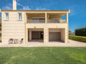 Anavissos 3bdr Seaview Beachhouse with Bbq