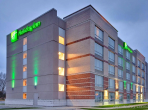 Four Points by Sheraton Point Edward Sarnia