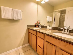 Mark & Bridget's Paradise Palms Resort Townhouse 4 Bedroom Townhouse by Redawning