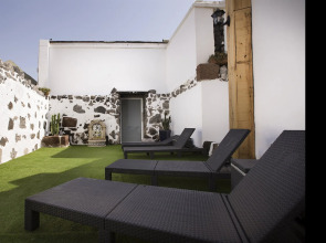 Aparta-Suite El Charco