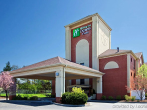 Holiday Inn Express & Suites Milford by IHG
