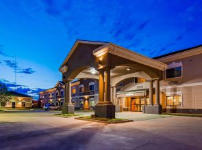 SureStay Plus Hotel by Best Western Quanah