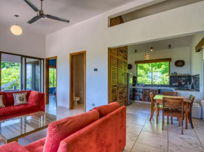 Ananda Guesthouse