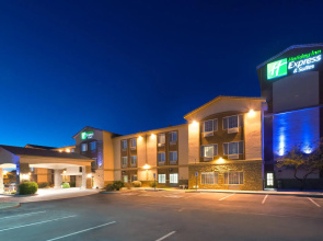 Holiday Inn Express & Suites Casa Grande by IHG