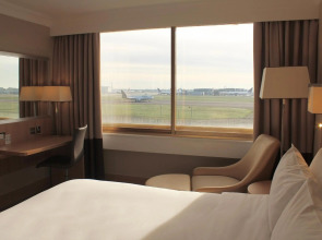 Renaissance London Heathrow Hotel