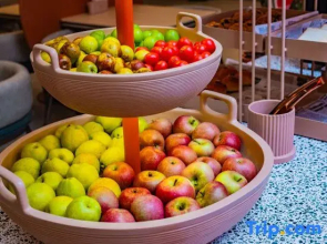 Orange Hotel (Jiaxing Road Food Street Branch, Shihao Plaza, Central District, Leshan City)