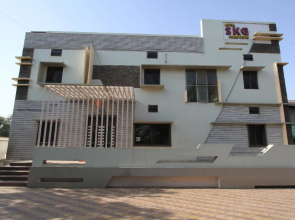 Hotel SKG Comforts by OYO Rooms