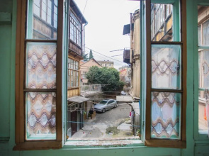 3 Min to Rustaveli Avenue