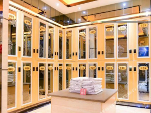 Huilong Hotel (Foshan West Railway Station & Shadi Airport)