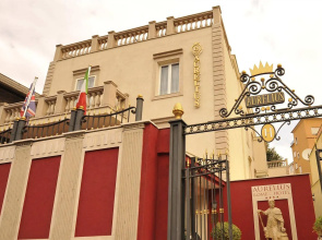 Aurelius Art Gallery Hotel