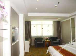 Binhai Yiliu Liu Hotel (Shishi Station Jingsheng Road Store)