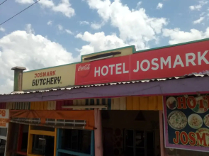 Josmark Hotel