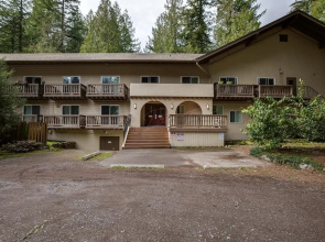 56sll - Fireplace - Inexpensive - Kitchenette - Sleeps 4 1 Bedroom Condo by Redawning
