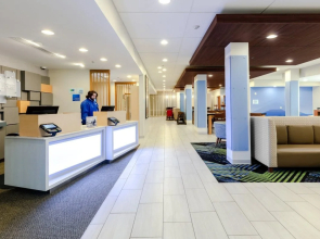 Holiday Inn Express Calhoun South by IHG