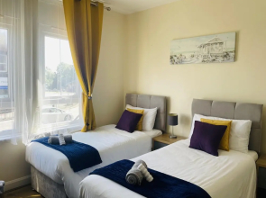 Alphastudio-leeds-walk 2-city-centre-freepark-wifi