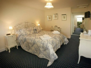 Crockstead Farm Hotel
