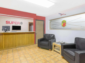 Super 8 by Wyndham Butler