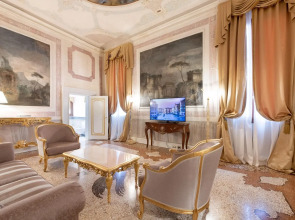 Cà Bonfadini Historic Experience Hotel Venice