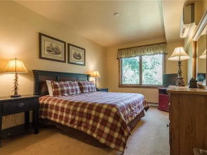 3209 Champagne Lodge, Trappeur's Crossing Apartment 3
