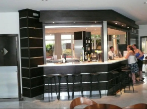 Playaolid Suites & Apartments