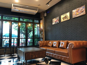 Sleepover Hostel Bangkok