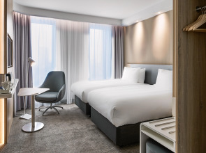 Holiday Inn Express Warsaw - The HUB by IHG