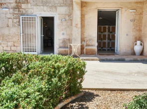 Equorum Prospectus 1 - OSTUNI CENTRO - Guest House