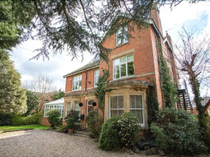 Treherne House & The Malvern Retreat
