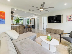 3 Mi to Beach: Renovated Haven in Fort Lauderdale!