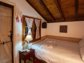 Dandy On The Hill  Agoriani | Chalet Orelia|  Up to 4 people