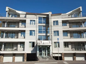 Living In Aparthotel