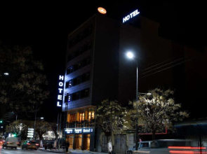 Hotel Chaker